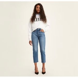 Like new Levi Wedgie straight denim jeans. 31x28